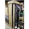 Image 1 : APC SCHNEIDER ELECTRIC NETSHELTER SX CABINET