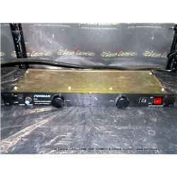 FURMAN PL08 POWER CONDITIONER & LIGHT MODULE