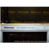 Image 3 : TEKTRONIX TDS684B COLOR FOUR CHANNEL DIGITAL REAL TIME OSCILLOSCOPE (PS) 1600087