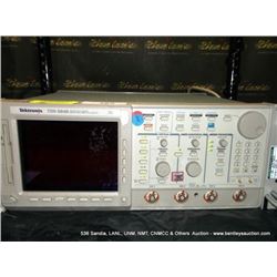 TEKTRONIX TDS684B COLOR FOUR CHANNEL DIGITAL REAL TIME OSCILLOSCOPE (PS) 1600070