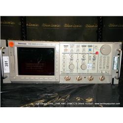 TEKTRONIX TDS684B COLOR FOUR CHANNEL DIGITAL REAL TIME OSCILLOSCOPE (PS) 1600075