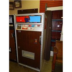 COIN OPERATED VENDING MACHINE - PEPSI - REFERBISHED REFRIDGERATION SYSTEM 8 MONTHS AGO AND UPDATED C