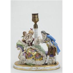 Asztali lámpa Volkstadt, 19. sz. vége, festett aranyozott porcelán, jelzett az alján