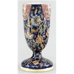 Váza Zsolnay-gyár, Pécs, 1875 körül, festett, aranyozott porcelánfajansz, fazonszám: 792, jelzett az