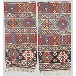 Anatóliai "Karamáni-Kilim" szottes pár 1900 körül, (töredék)