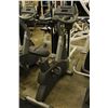 Image 2 : LIFE FITNESS CLUB SERIES UPRIGHT EXERCISE BIKE