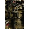 Image 2 : LIFE FITNESS 9500HR UPRIGHT EXERCISE BIKE