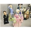 Image 2 : COLLECTION OF 9 PIECES OF ROYAL DOULTON FIGURES