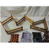 Image 7 : BOX LOT VINTAGE DOLL HOUSE DOLLHOUSE FURNITURE