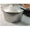 Image 6 : HUGE LOT METALWARE COPPER PANS POTS MORE