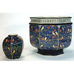 Large hexagonal Royal Doulton jardiniere hand coloured and transfer printed with parrots amongst …