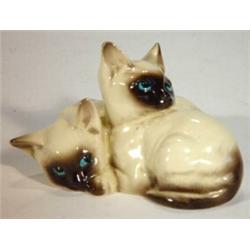 Hand painted Royal Doulton Siamese kitten group, marks to base, 11cm in length…