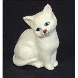 White glazed seated Beswick cat, marks to base, 8cm high…