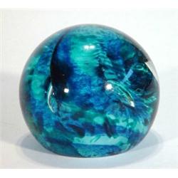 Bubbled blue glass paperweight, 7cm high…