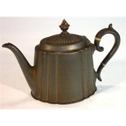 Victorian pewter teapot, 17cm high…