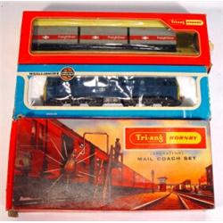 Boxed Airfix 00 gauge British Rail locomotive, Triang Hornby freight liner wagons and a boxed Tri…