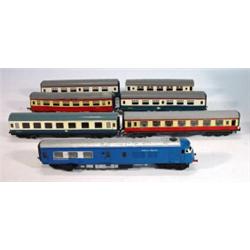 Selection of Hornby Dublo and other railway carriages, Pulman locomotive, British Rail carriages …