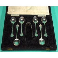 Six boxed silver teaspoons and sugar tongs, Sheffield 1908…