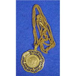 1918 gold sovereign in a modern gold mount and chain…