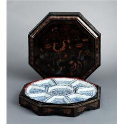 A DAOGUANG LAQUER AND PORCELAIN CABARET,, A DAOGUANG LAQUER AND PORCELAIN CABARET, octogonal la...