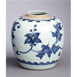 AN URN, Kangxi (1662-1722), porcelain, decorated, AN URN, Kangxi (1662-1722), porcelain, decora...