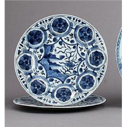 A PAIR OF KANGXI UNDERGLAZE BLUE PLATES,, A PAIR OF KANGXI UNDERGLAZE BLUE PLATES, porcelain, d...