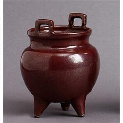 A TRIPODE, Kangxi (1662-1722), porcelain,, A TRIPODE, Kangxi (1662-1722), porcelain, ironrust g...