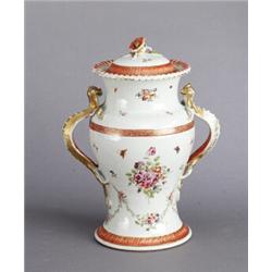 A QIANLONG FAMILLE ROSE AND GOLD BALUSTER VASE, A QIANLONG FAMILLE ROSE AND GOLD BALUSTER VASE...