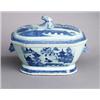 Image 1 : A UNDERGLAZEBLUE QIANLONG TUREEN and COVER,, A UNDERGLAZEBLUE QIANLONG TUREEN and COVER, porcel...