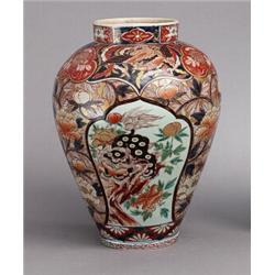 AN EDO IMARI VASE, porcelain, height 40 cm; cover, AN EDO IMARI VASE, porcelain, height 40 cm;...