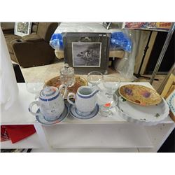 ASSOSRTED LOT OF COLLECTABLES ETC