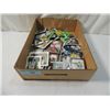 Image 1 : HUGE BOX LOT MIXED BASEBALL CARDS SPORTS