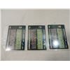 Image 2 : 3 SPORTS FOOTBALL CARDS ROOKIES LYNCH PETERSON