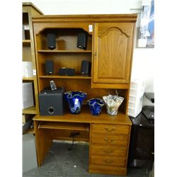 Oak Desk w/Upper