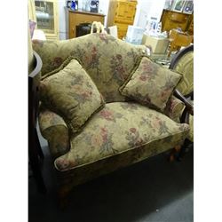 Floral Accent Cupid Chair/Love Seat