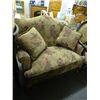 Image 1 : Floral Accent Cupid Chair/Love Seat