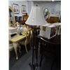 Image 1 : Contemporary Floor Lamp
