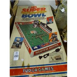 Electric Football Super Bowl w/Scoreboard & Multiple Players