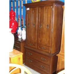 MAPLE 4PC BEDROOM SUITE' DRESSER, HIGH BOY CHEST AND 2 NIGHT STANDS