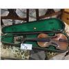 Image 1 : ANTIQUE 3/4 SIZE VIOLIN WITH BOW AND CASE