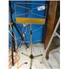 Image 1 : VINTAGE MUSIC STAND