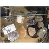 Image 1 : LOT OF AMETHYST STONES AND AMBER COLLECTABLE ROCKS