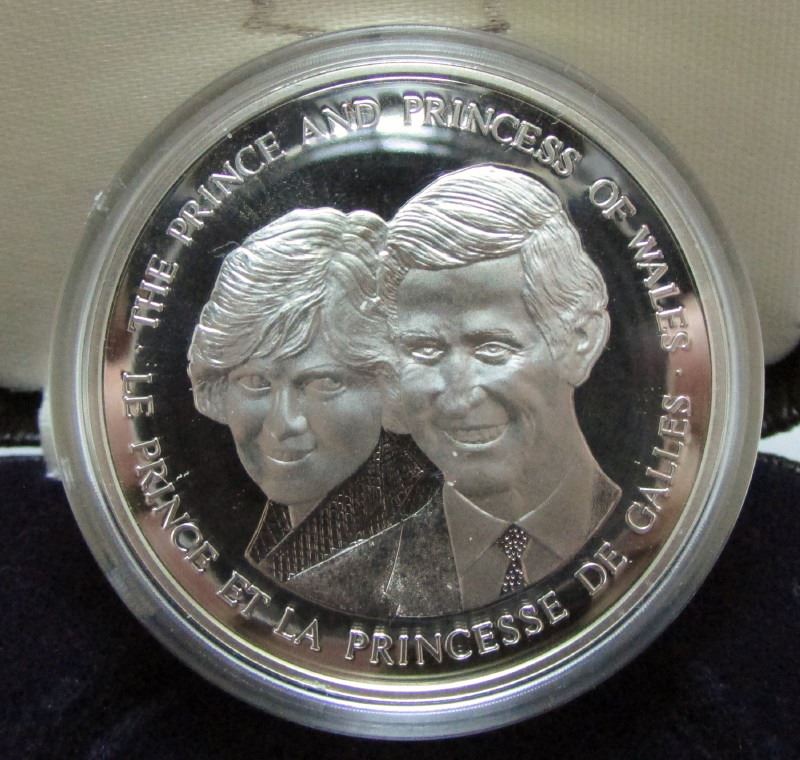 1983 Prince Charles & Lady Diana Silver Dollar Coin 1983 Prince Charles & Lady Diana Silver Dollar Coin