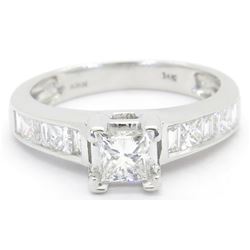 1.00ctw Diamond Ring - 14KT White Gold