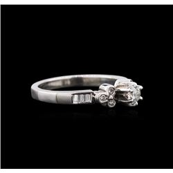 0.69ctw Diamond Ring - Platinum