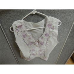 PINK TOP - HAND EMBROIDERED - SIZE LARGE - SCALLOPED DESIGN - SHORT BACK