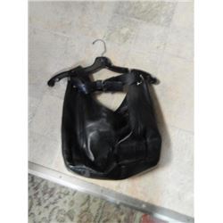 BLACK LEATHER SHOULDER BAG
