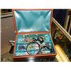 Image 1 : JEWELRY BOX AND CONTENTS