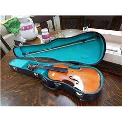 VINTAGE VIOLIN WITH CASE - as-is
