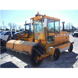 2007 ROSCO 4820 SWEEP PRO SWEEPER VIN/SN:48592 - Cummins diesel engine, 90" broom, water system, ECA